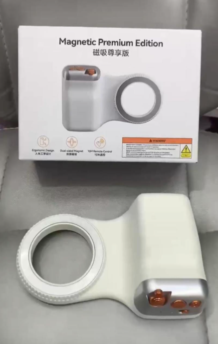 Magnetic phone grip